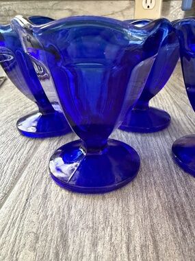 Vintage Collectable Anchor Hocking Cobalt Blue 4" Ice Cream Parfait Cups